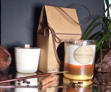 Charger l'image dans la galerie, Bougie décorative - brown and gold